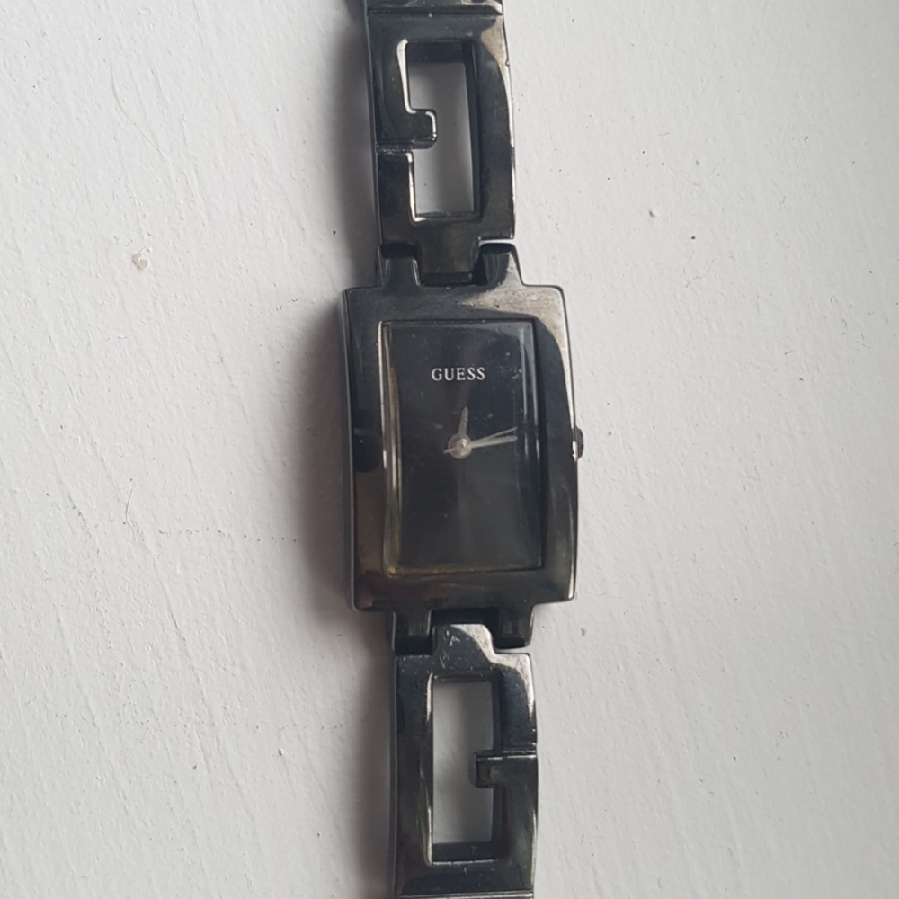 Women's Vintage 90s Guess Watch